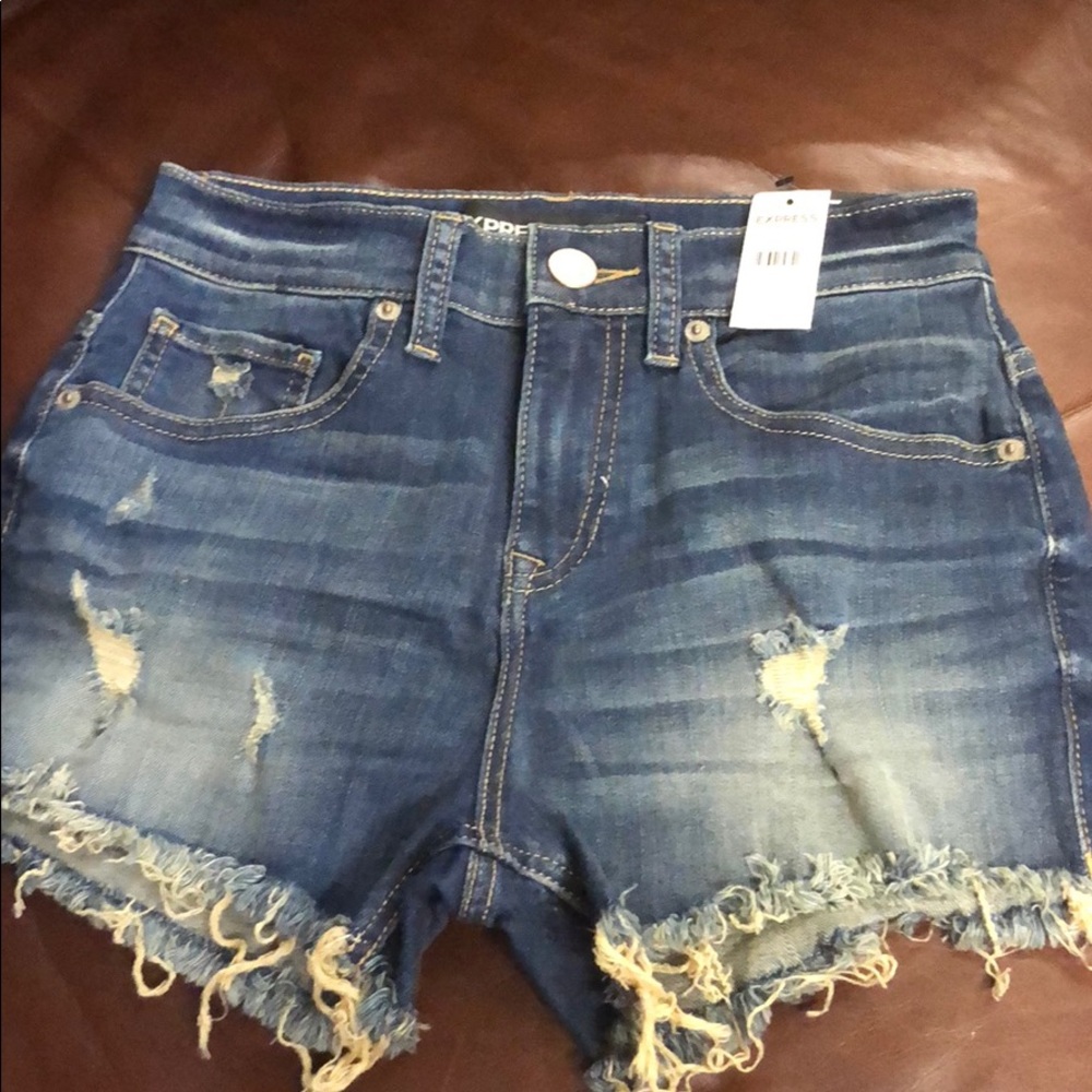 Denim distressed cut off shorts